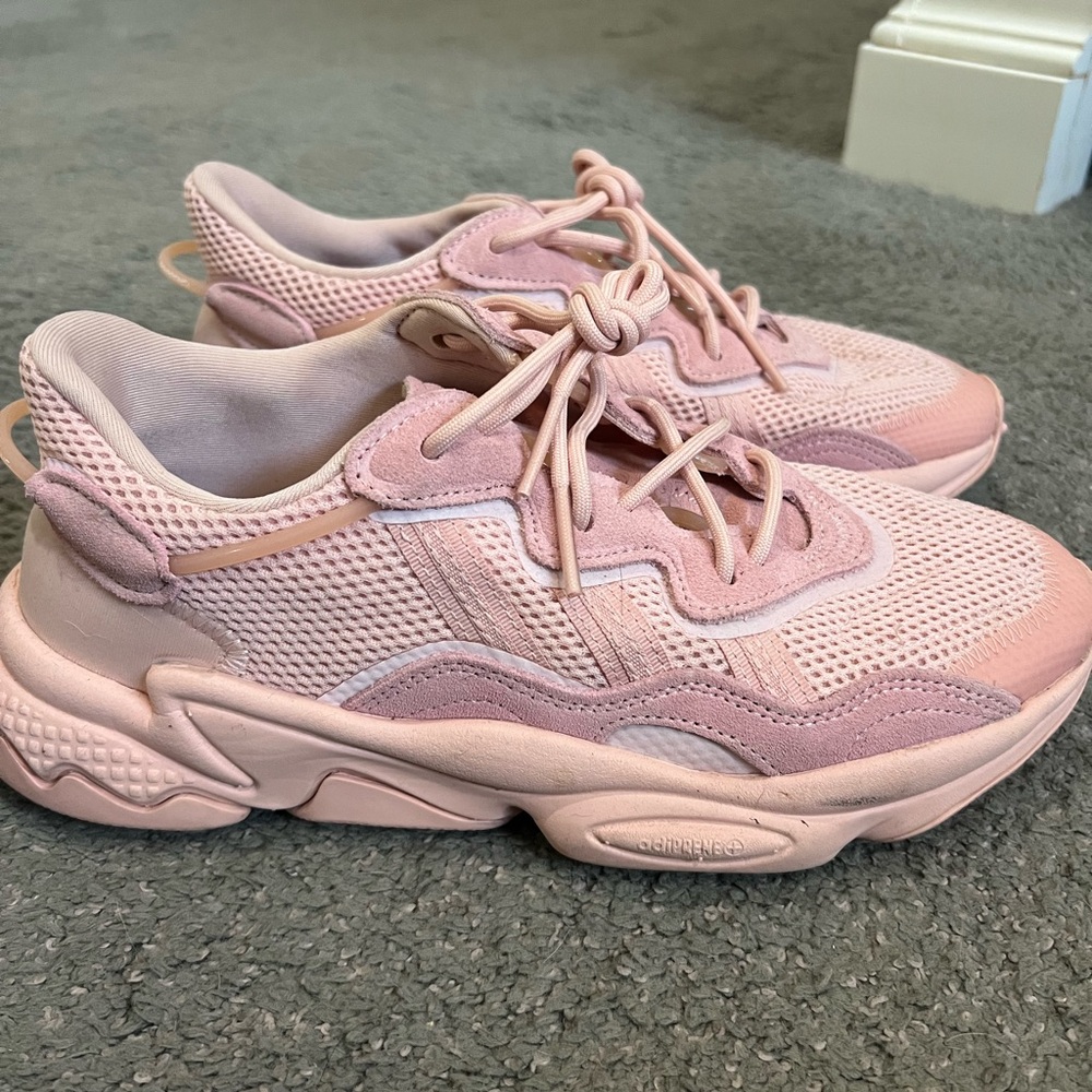 Adidas womens sneakers - Picture 3 of 6
